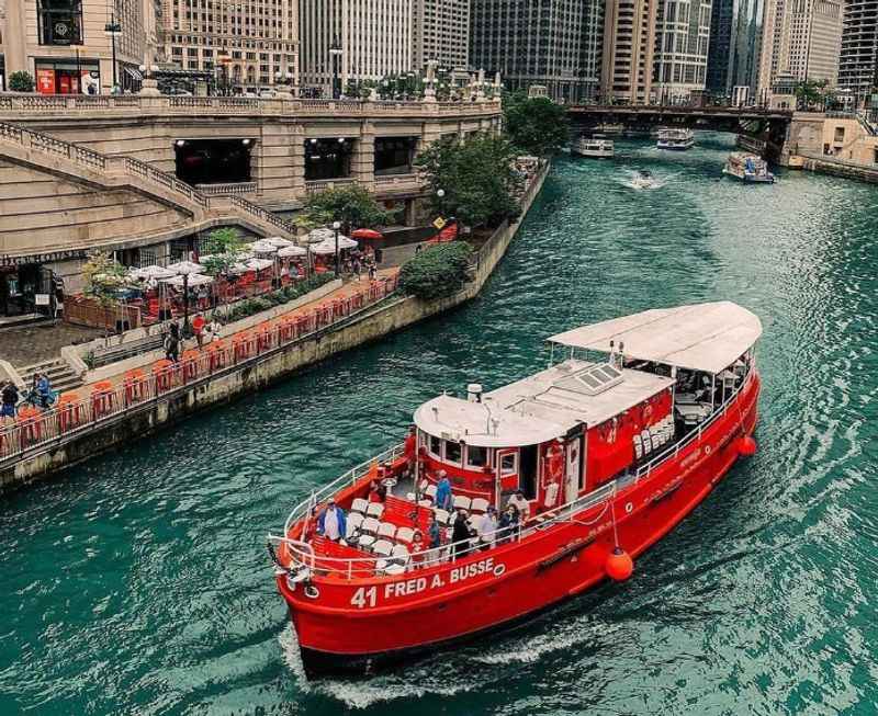 Chicago River Cruise