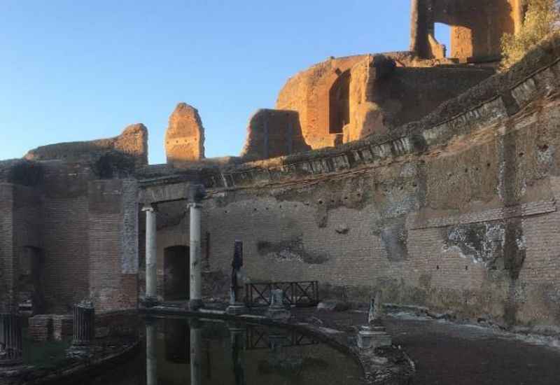 Tour Emperor Hadrian's Legacy in Hadrian's Villa