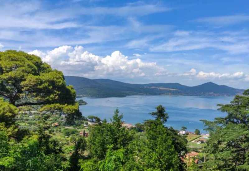 f The Lake Bracciano