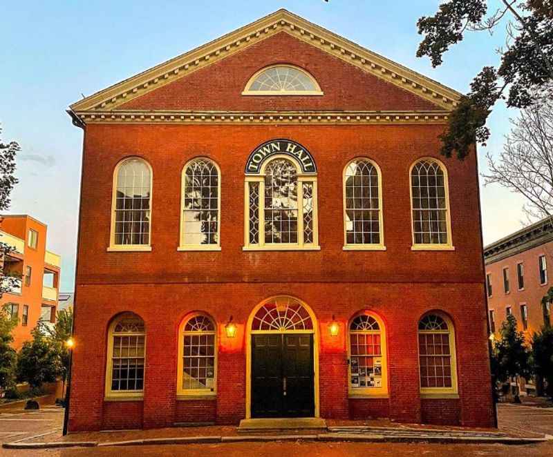 Salem's Town Hall