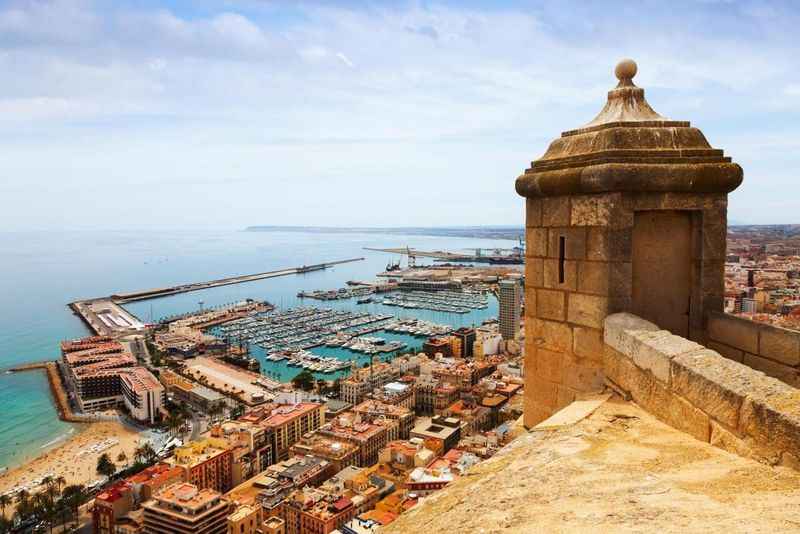 30 Fun Things to Do in Alicante, Spain
