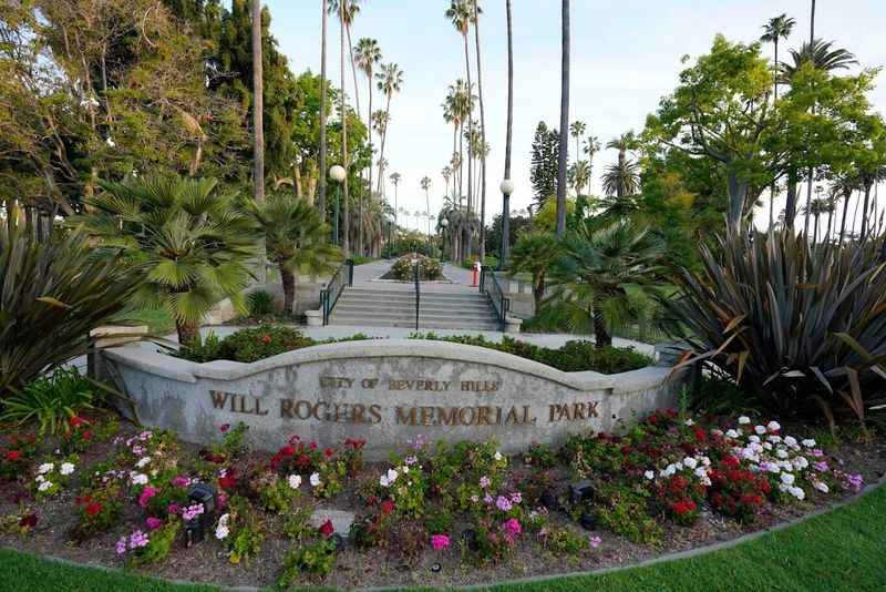 the entrance to the villas at rancho vista