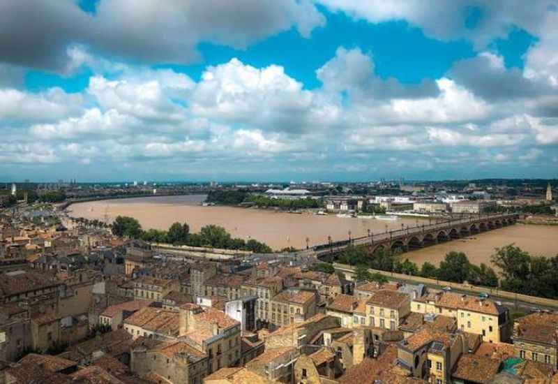 31 Fun and Unique Things To Do In Bordeaux, France