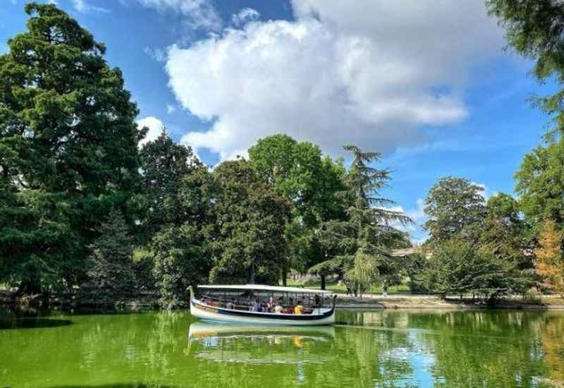 Walk Through Bordeaux's Jardin Public