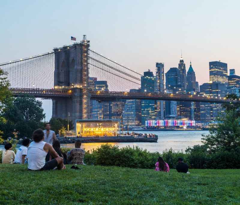 Brooklyn Bridge Park