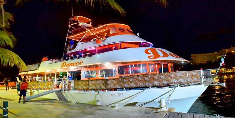 Dancer Cruise Cancun