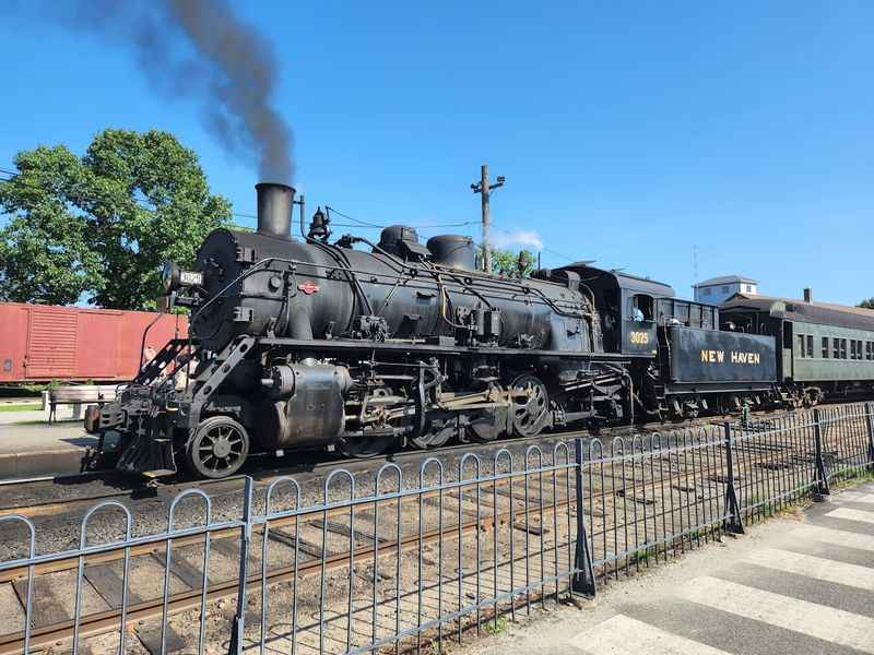 Essex Steam Train and Hill-Stead Museum