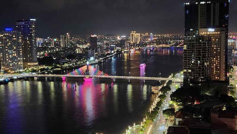 Han River Bridge Show