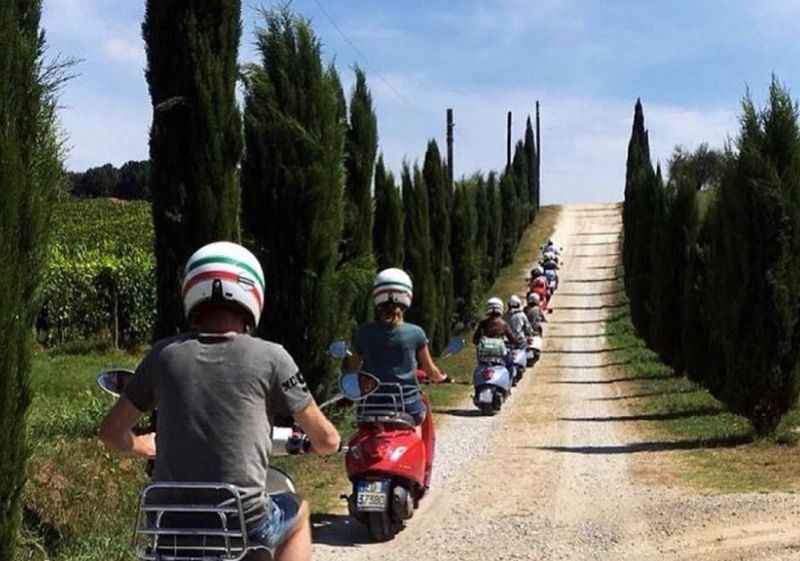 Vespa Tour