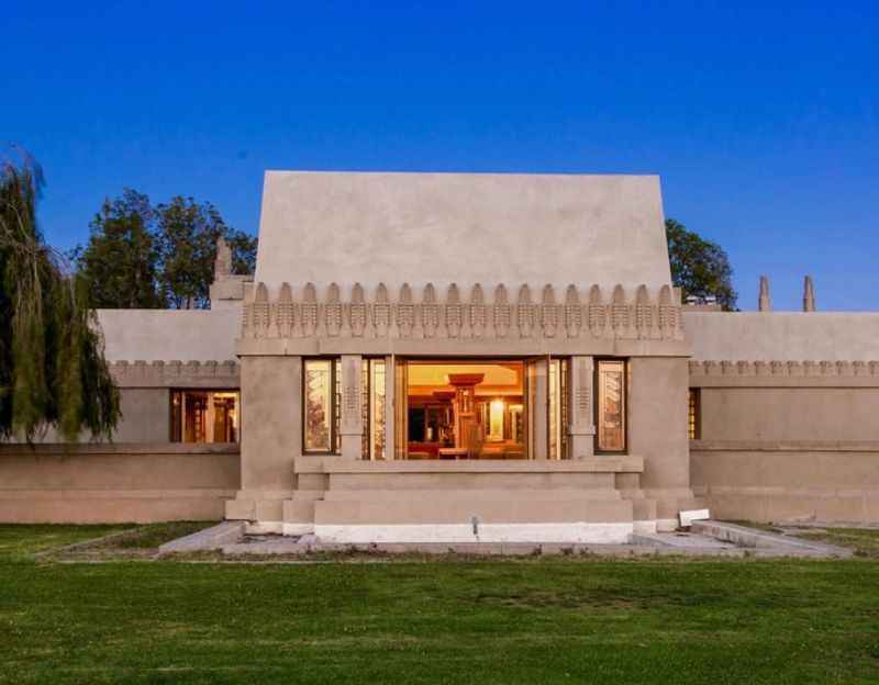 Hollyhock House