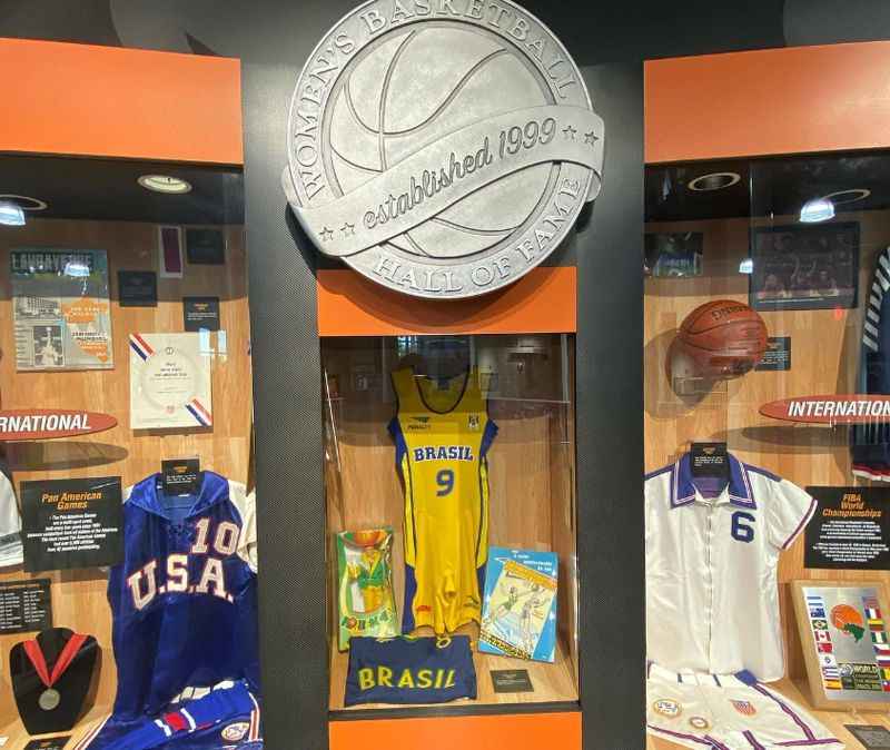 Women's Basketball at the Hall of Fame