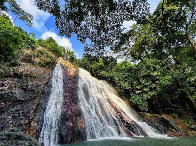 Na Muang Waterfalls