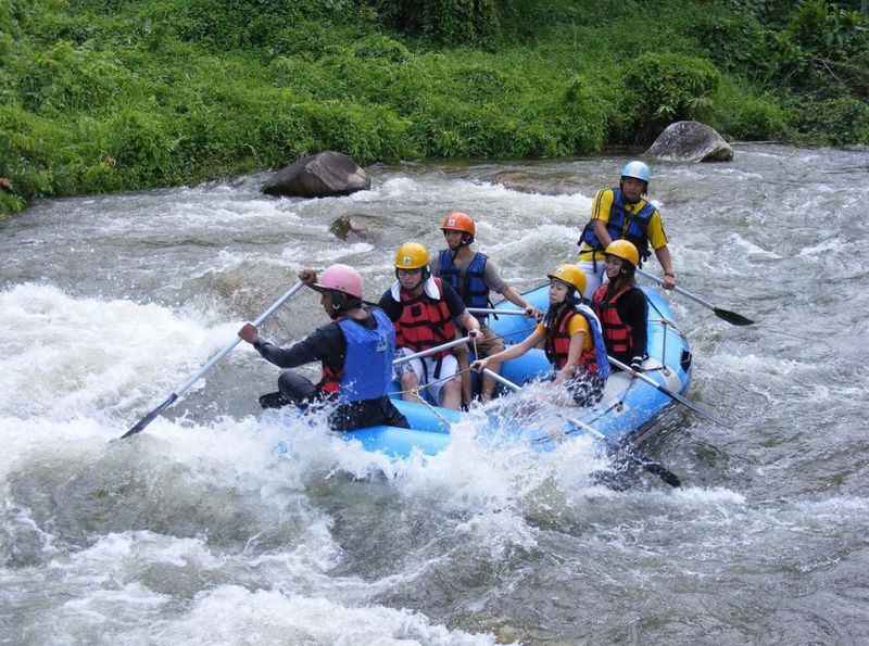 Whitewater Rafting on the Songprak River