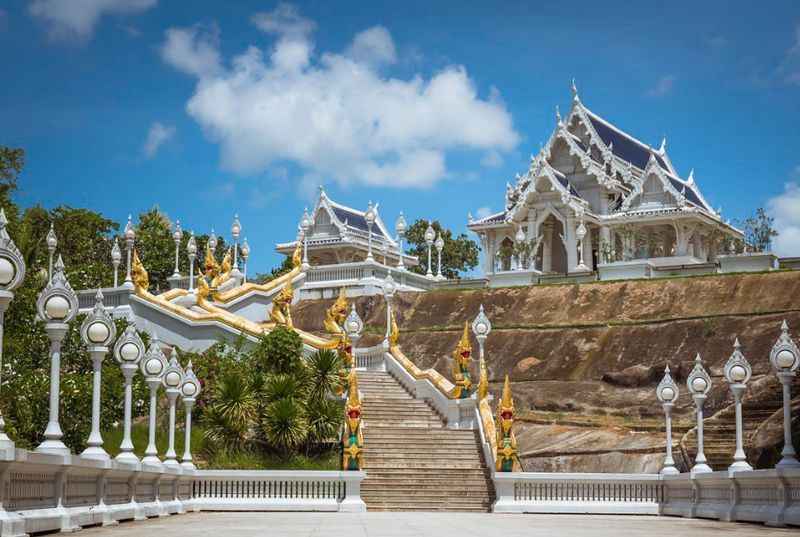 Wat Kaew Korawaram Temple