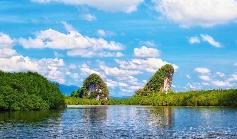 Khao Khanab Nam Mountains