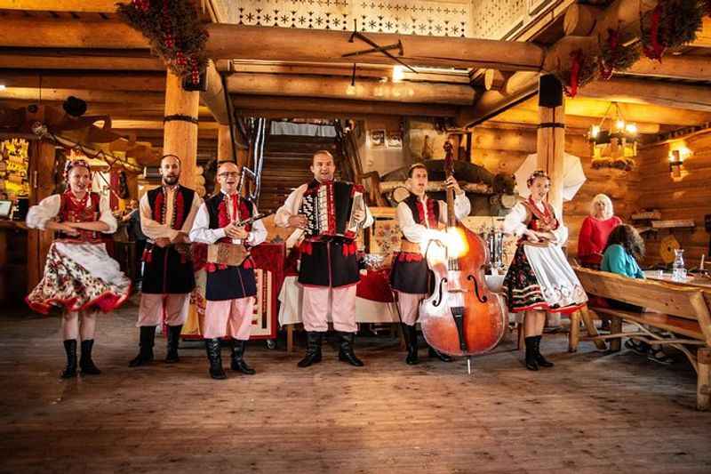 Polish Folk Show and Dinner