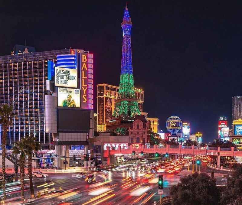 The Eiffel Tower Las Vegas: Experience, Restaurant & Light Show In 2023