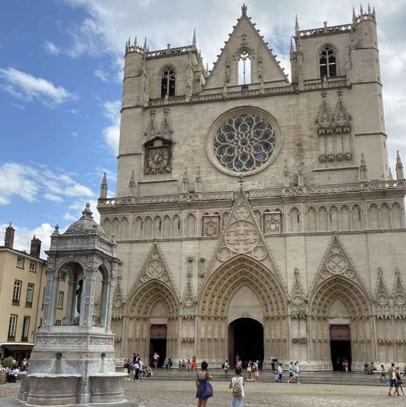 Cathédrale Saint-Jean Baptiste