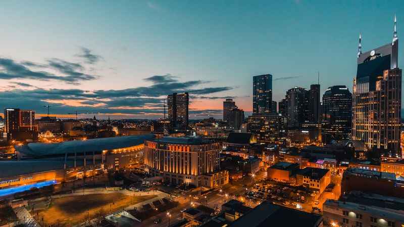 a city skyline at night