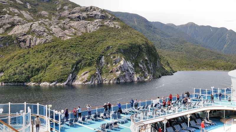 Doubtful Sound Boat Tour