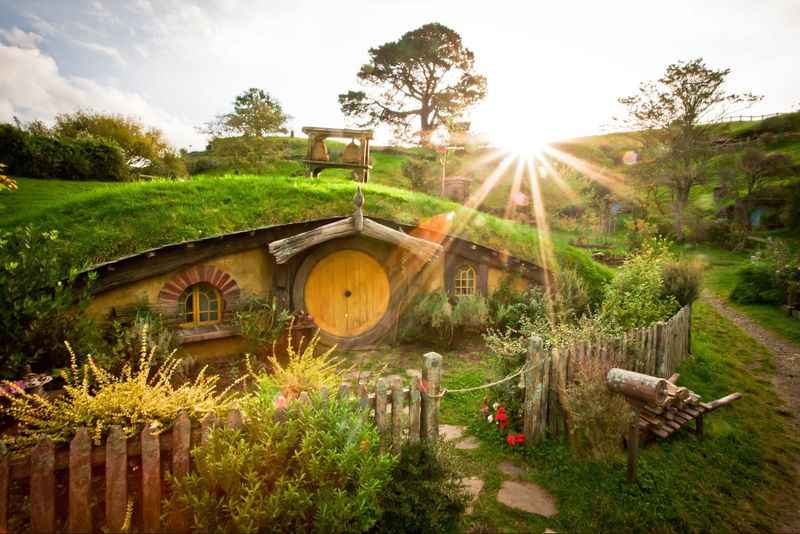 Hobbiton Movie Set