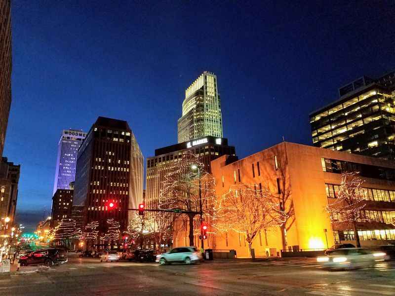 corner view of crossroad downtown of omaha