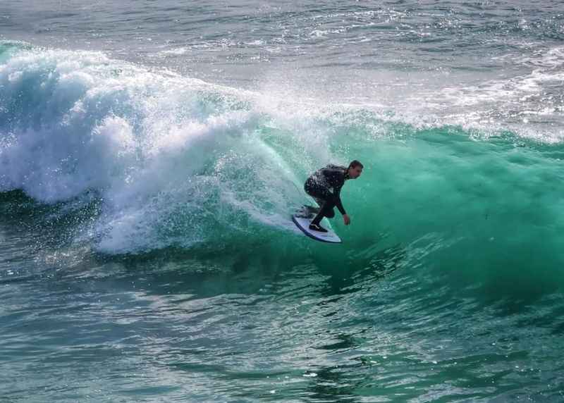Surf at Huntington Beach