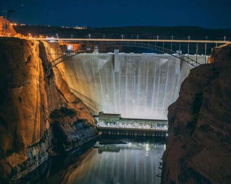 the Glen Canyon dam at night