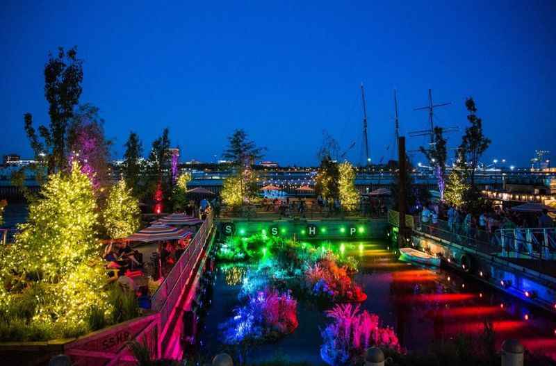 Spruce Street Harbor Park