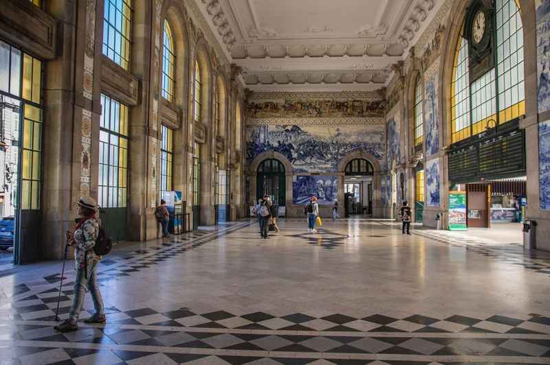 São Bento Railway Station