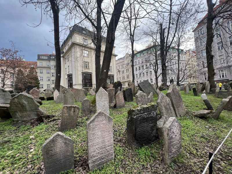 Prague's Old Jewish Cemetery