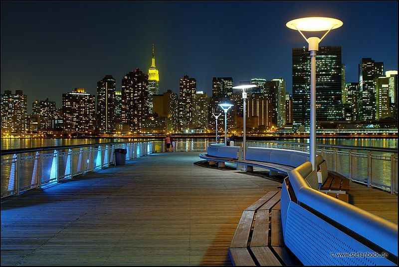 Gantry Plaza State Park