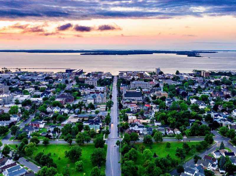 Best Things to Do in Sandusky at Night & Late Afternoon