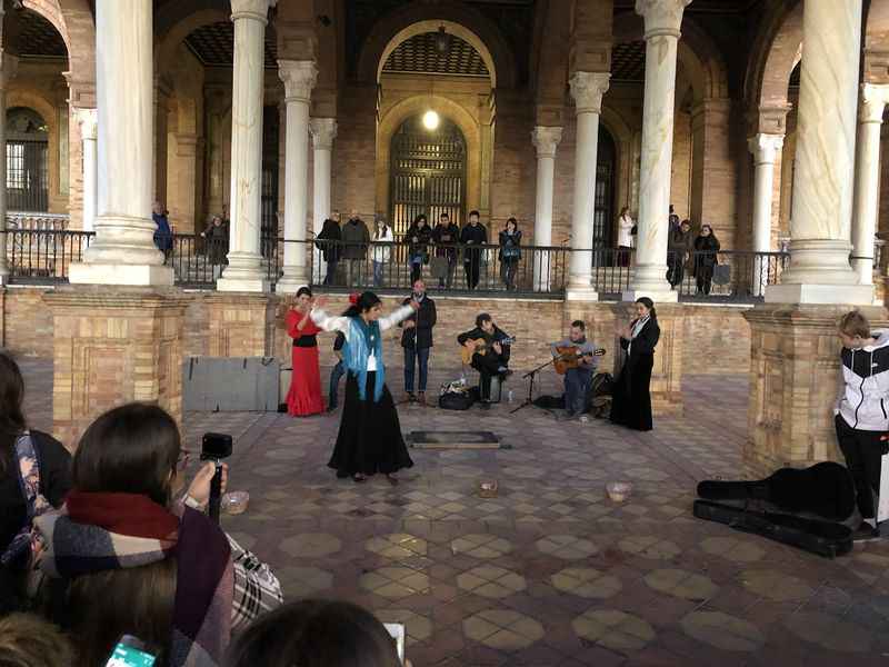 Heart of Sevilla Free Tours