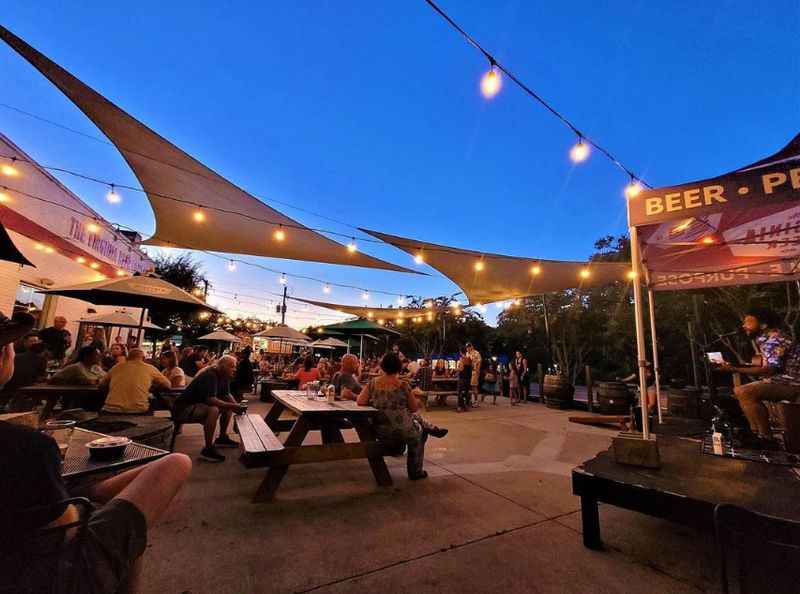 restaurance with al fresco space at night