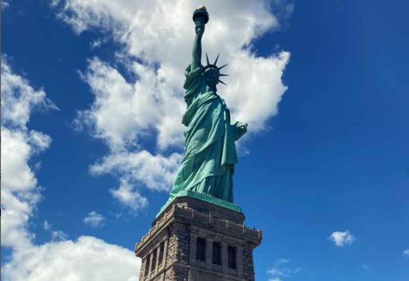  The Statue of Liberty Island