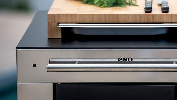 Gros plan sur un meuble de cuisine extérieure Eno