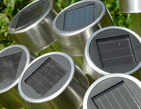 Bornes solaires à planter vues de haut