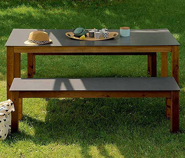 Table et bancs en bois