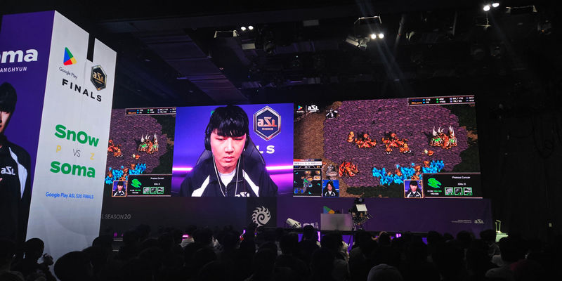 Travel photos from Week 5: Oct 24 - Oct 30: Starcraft, Themeparks and Long Hours at Work. 8