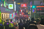 Travel photos from Week 6: Oct 31 - Nov 6: Contemplation, Halloween and Working Overtime thumbnail 1