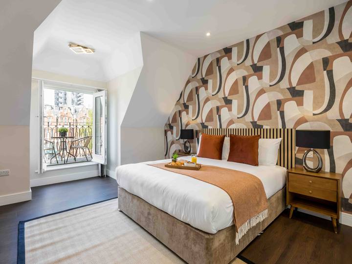 Two-bedroom sea-view apartment with balcony at The Cliff Manor Hotel, West Cliff, Bournemouth