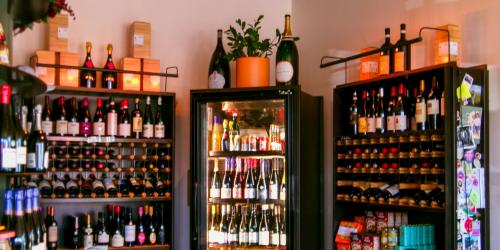 24/7 remote monitoring and high-definition smart security setups for convenience stores