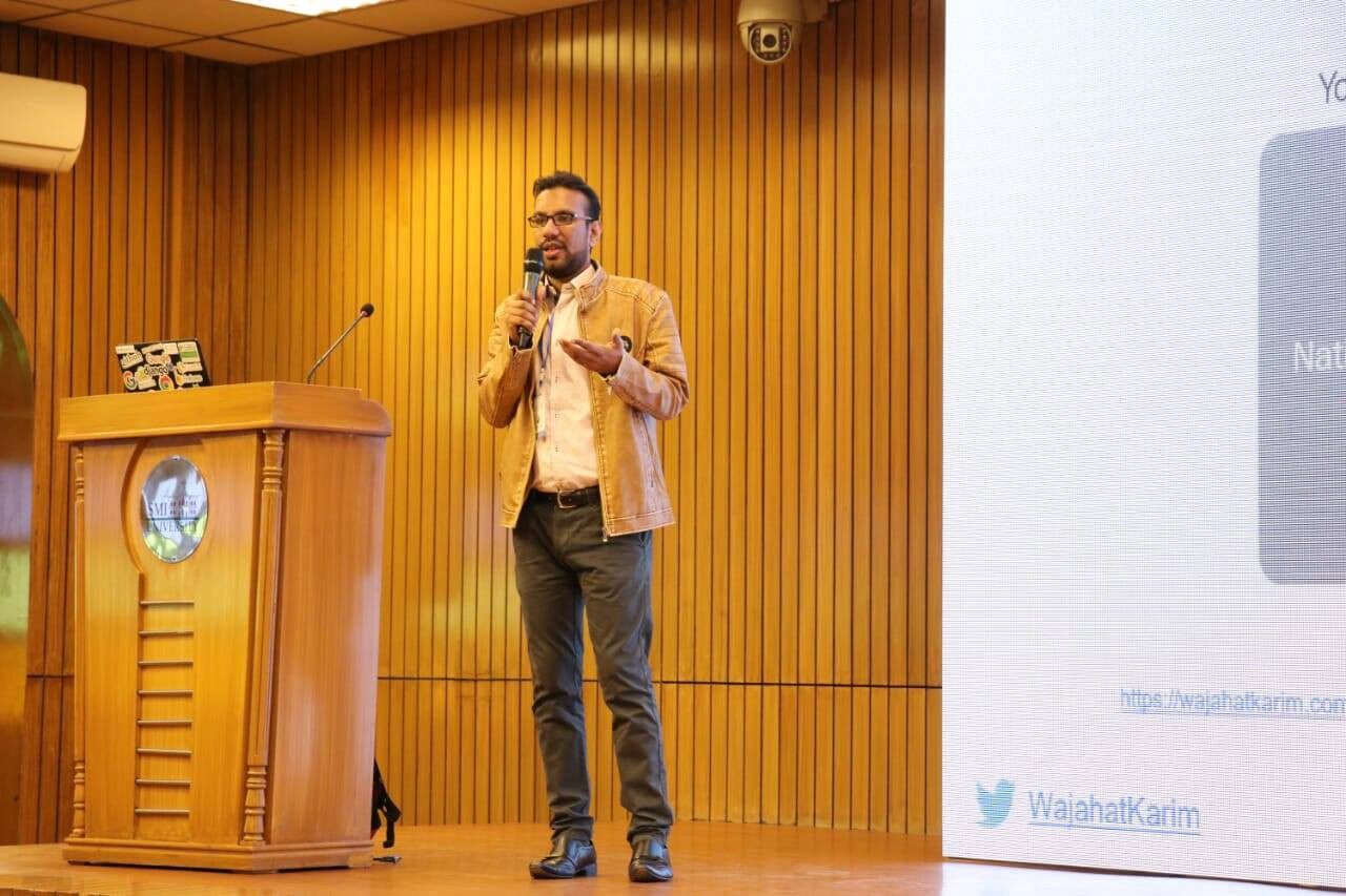 Me giving a talk on Flutter at [SMIU University, Karachi](https://www.smiu.edu.pk/)