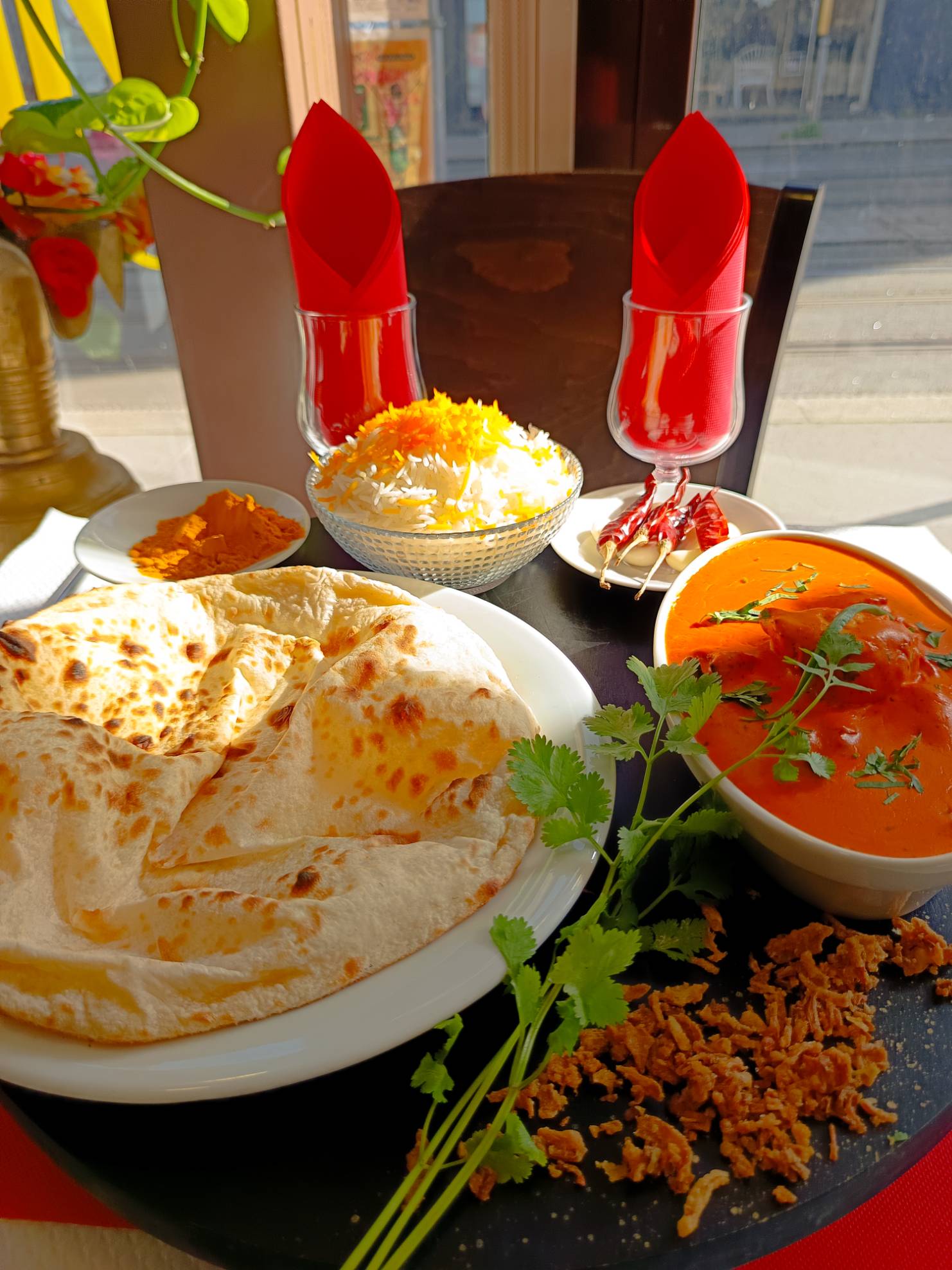 Menu special(Riz +Poulet tikka Massala +Naan fromage 
