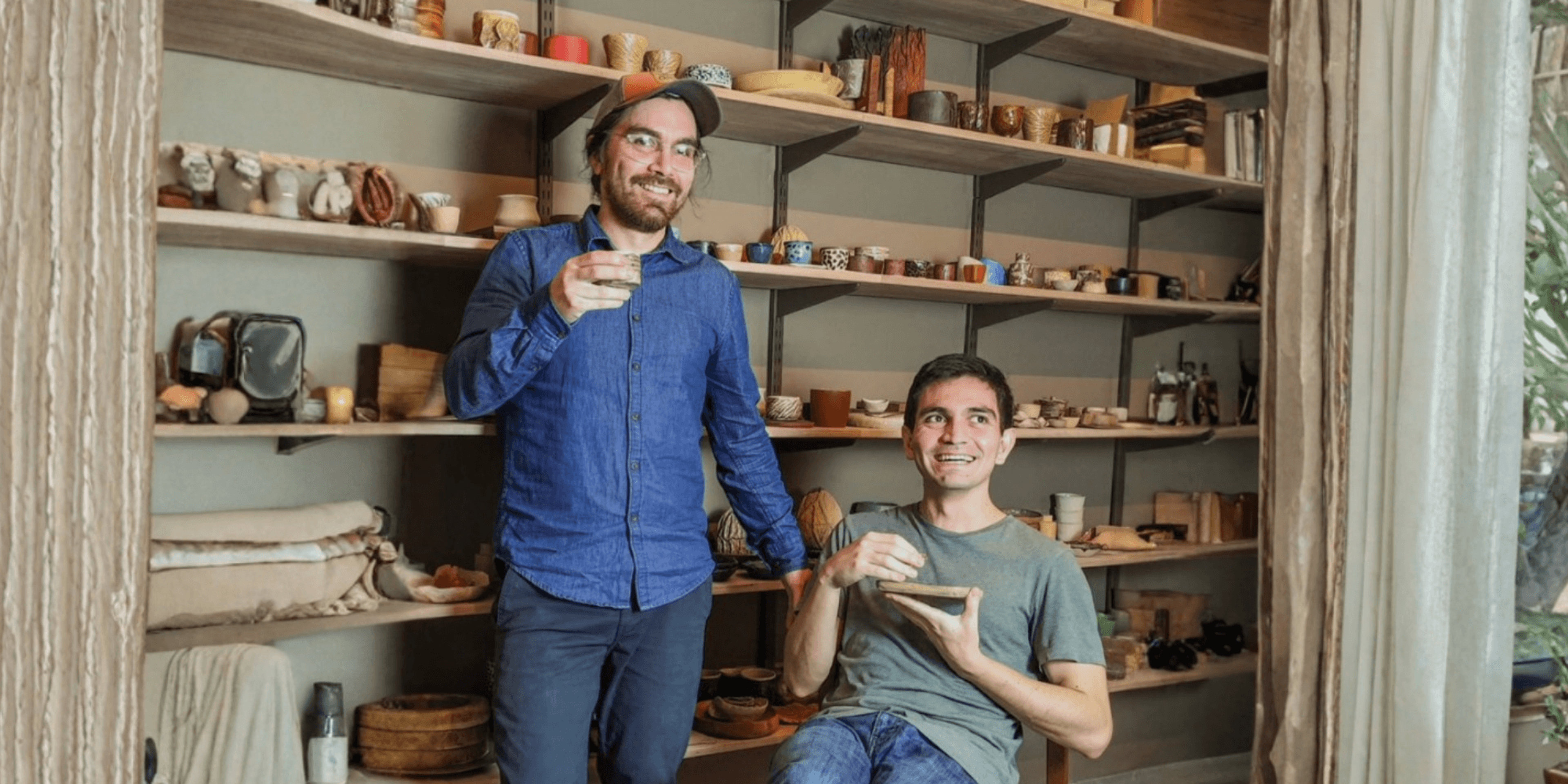 Pablo y Jose, fundadores de Pájaro Loco, en el taller