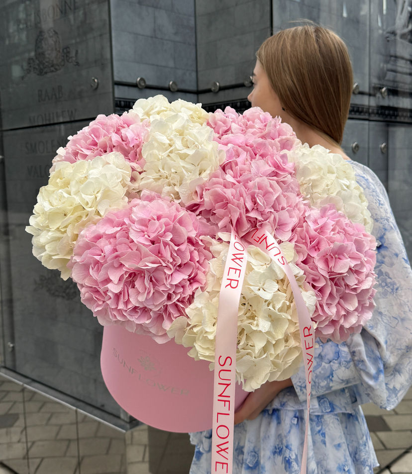 Hydrangea Box — Pink & White Duo