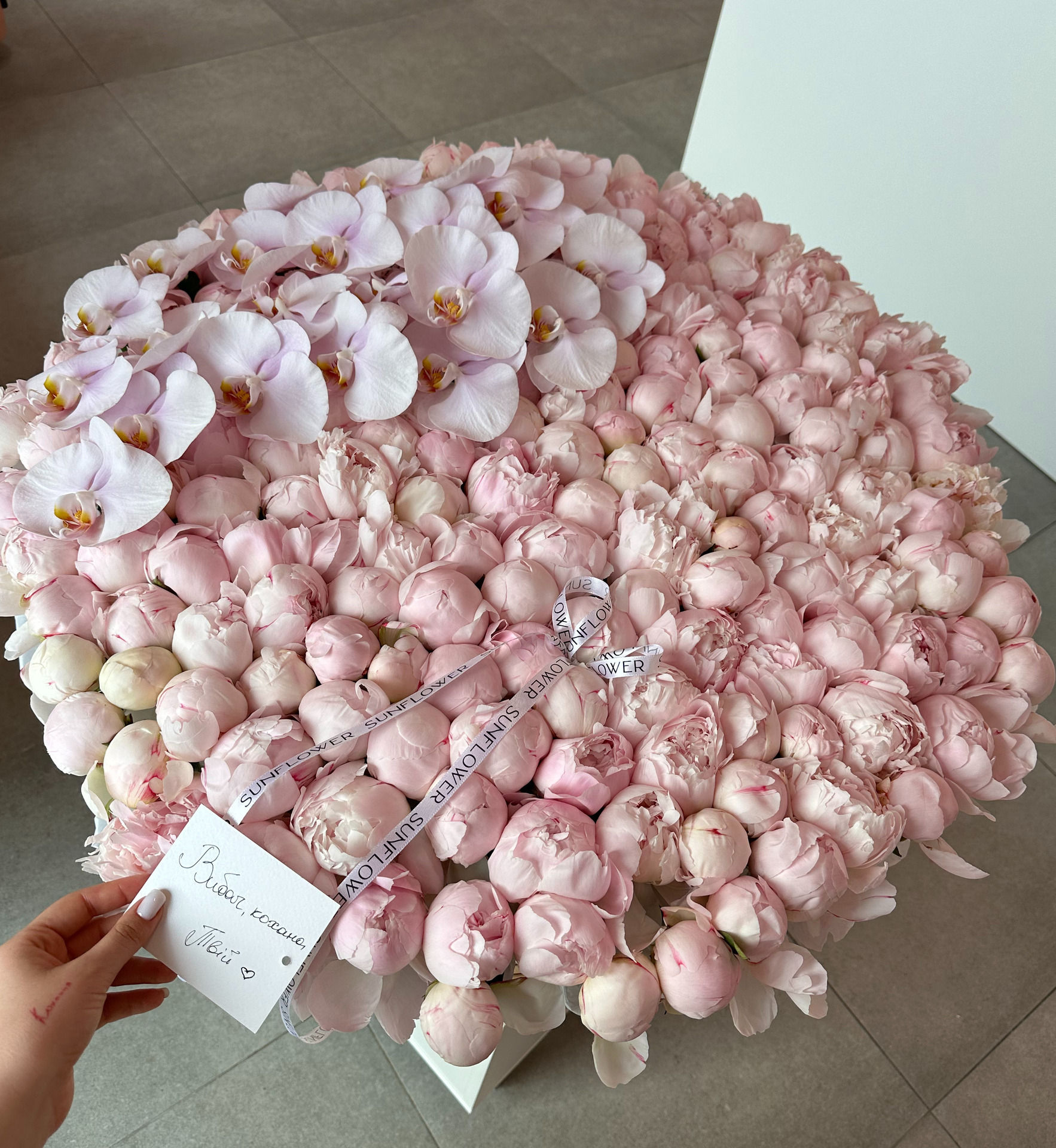 XL basket with delicate peonies and orchids