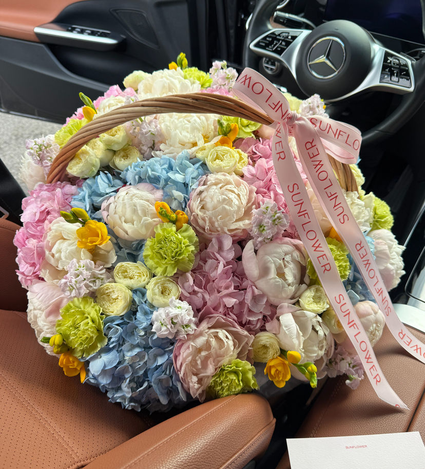 Flower Basket with Peonies and dianthus