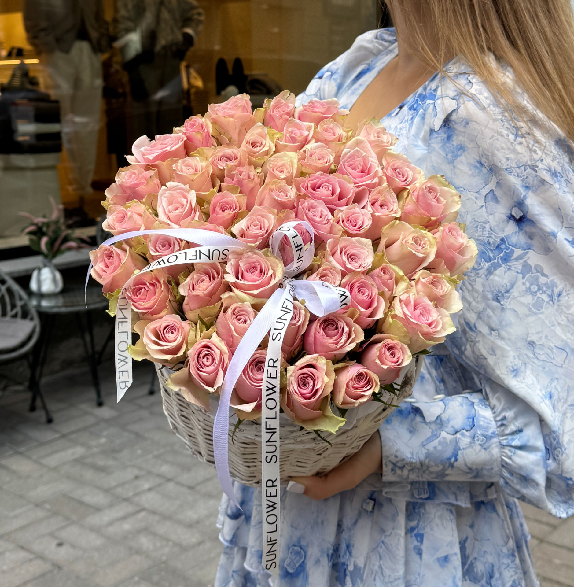 Pink Athena  Roses in a Basket XS